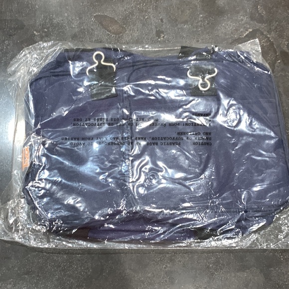 TS Series Duffel Bag - Picture 3 of 5